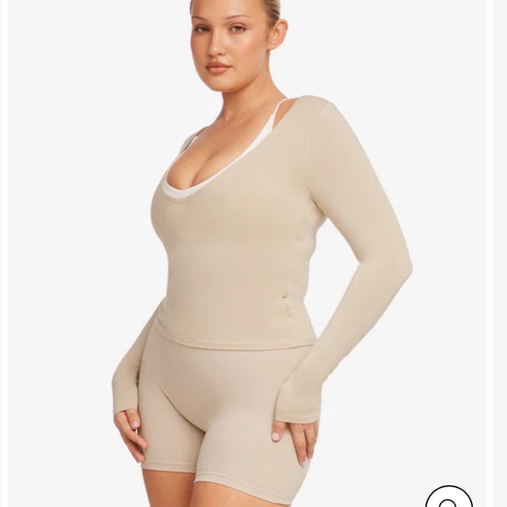V Neck Long Sleeve Top in Cream
